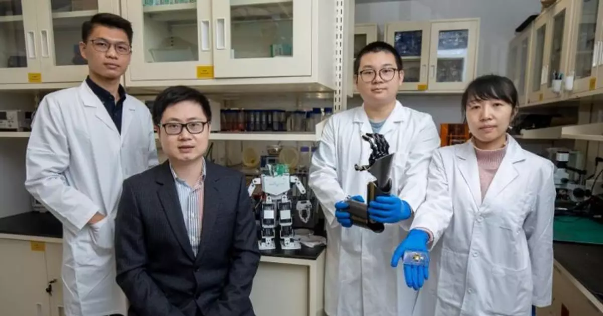 城大研先進人機介面操作系統  冀可遙控為新冠病毒測試進行採樣