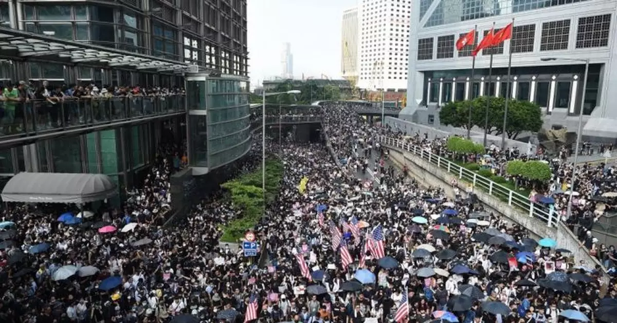 修例風波 3人管有攻擊性武器等罪成 判更入生中心或監禁