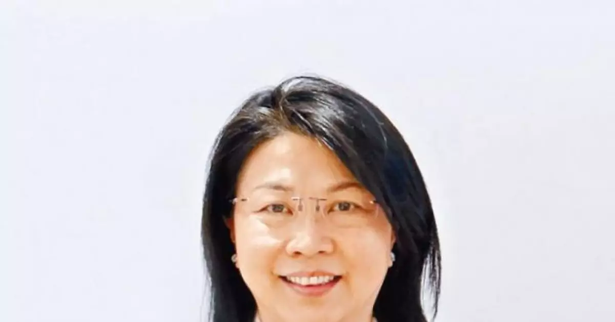 港大李湄珍獲頒英國社科院院士