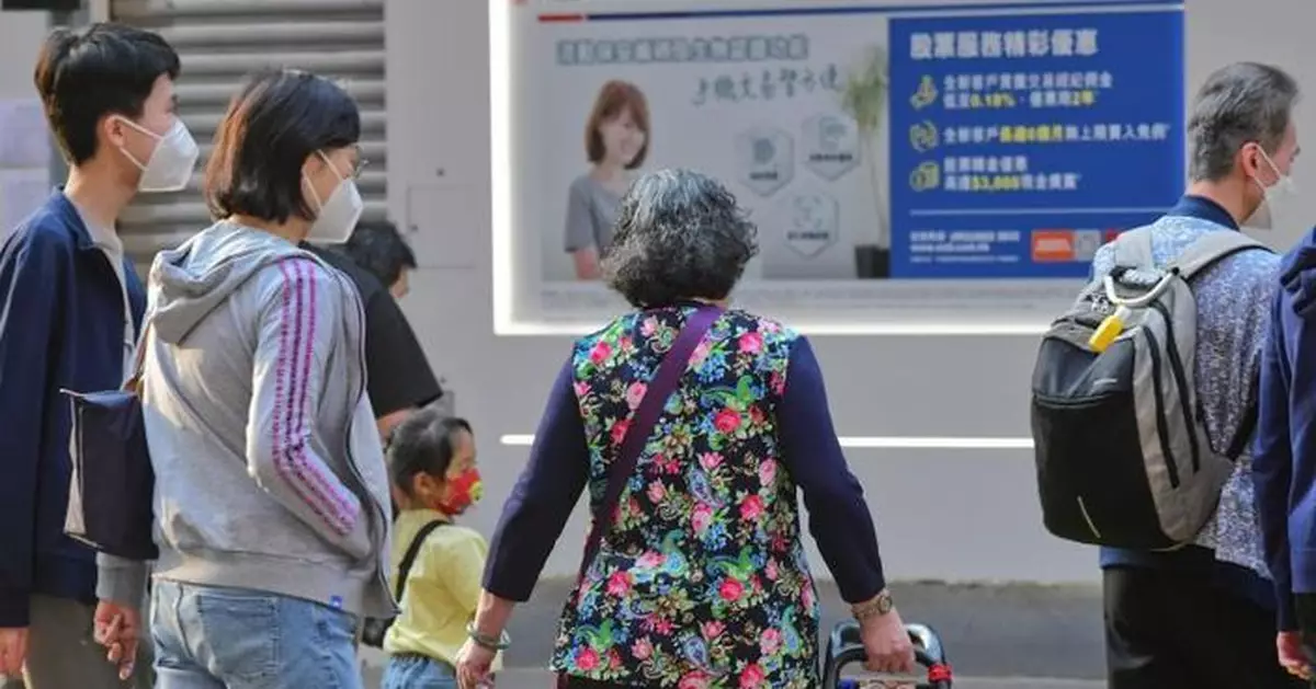 60歲以上長者免費領快測包 措施延至6月底