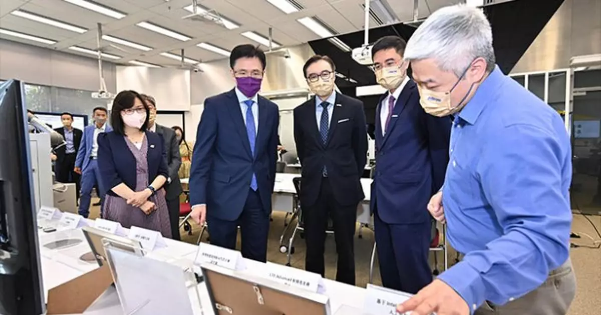 孫東訪科學園兩所研發中心 冀青年人利用創科帶動新經濟