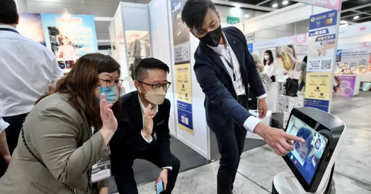 創意文化及科技創新展覽開鑼 特設機械人助銀髮族遙距參觀