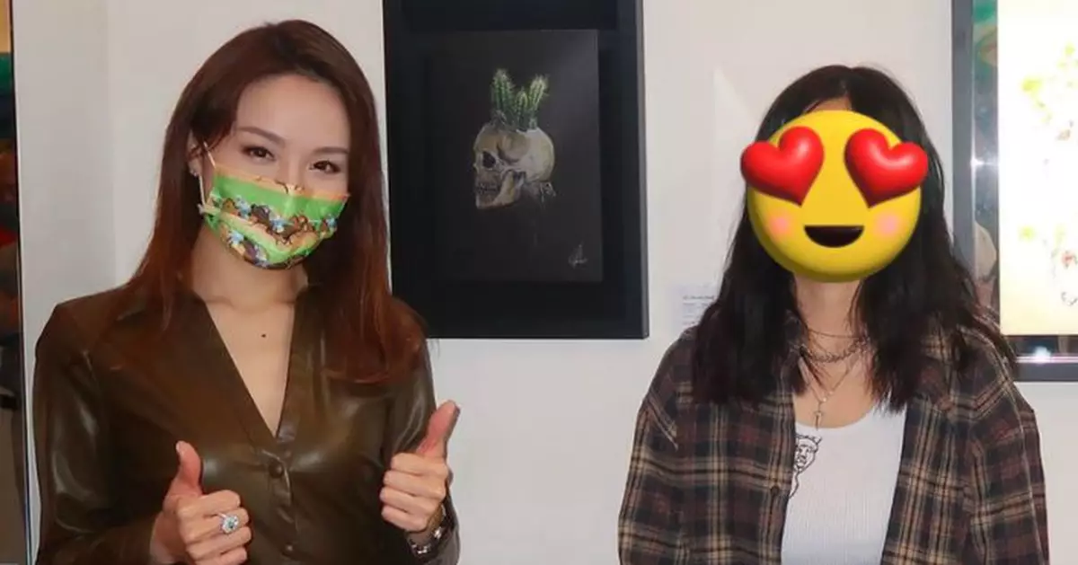 張學友為愛女畫展撐場 疑似細女張瑤萱曝光勁纖瘦