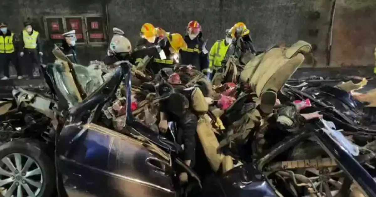 山西高速隧道恐怖4車相撞  釀7人亡