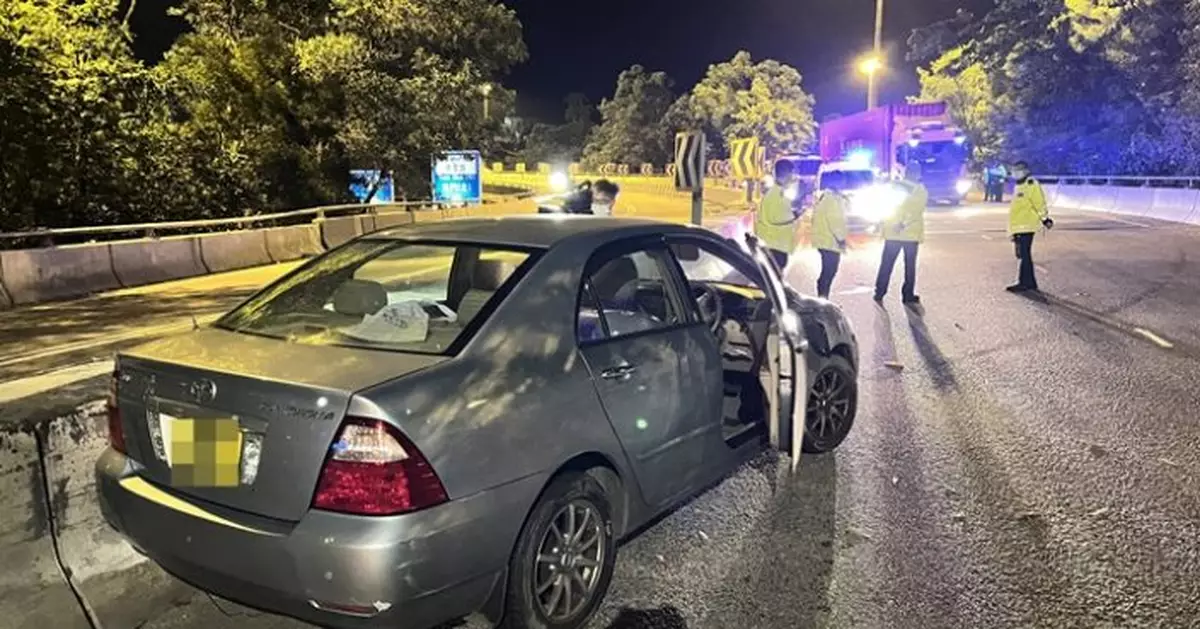 私家車屯門撞壆南亞裔司機拒「吹波波」被捕 警揭車輛遭通緝