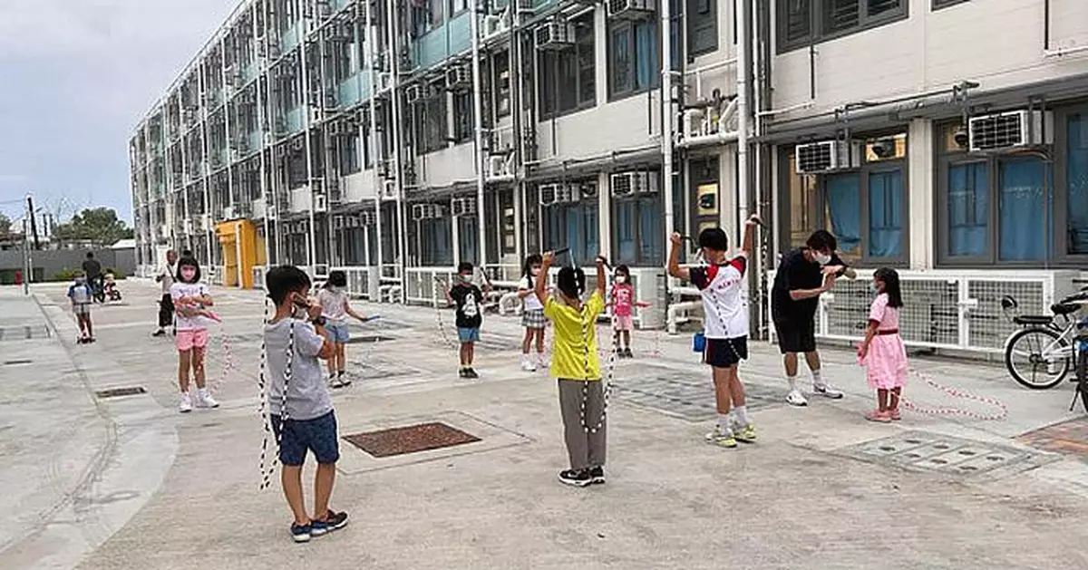 過渡性房屋元朗江夏圍村入伙 何永賢：提供更好居住環境比派錢重要