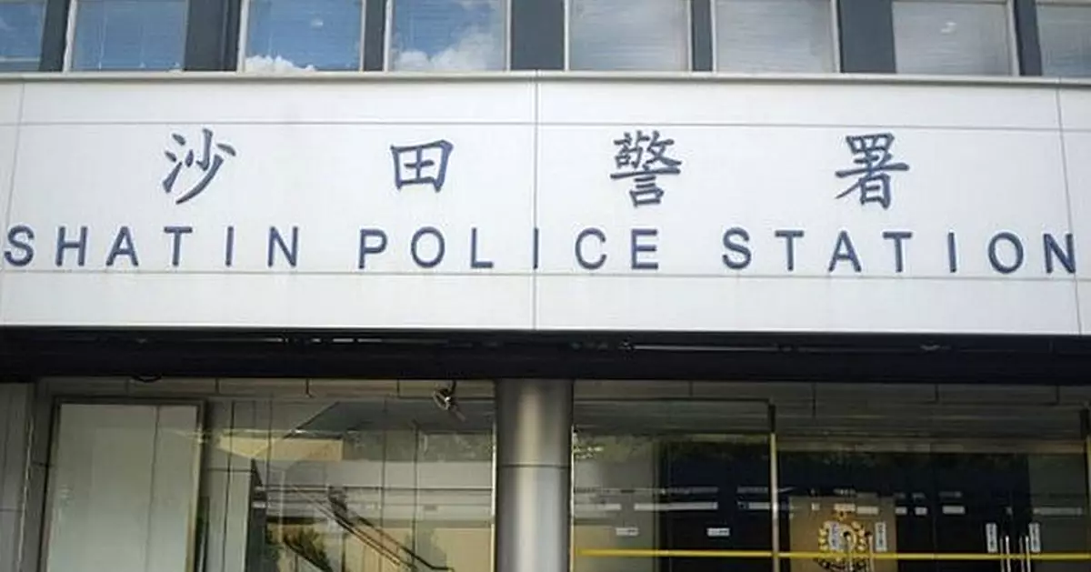 沙田禾輋邨單位外垃圾疑遭縱火 男子不適送院