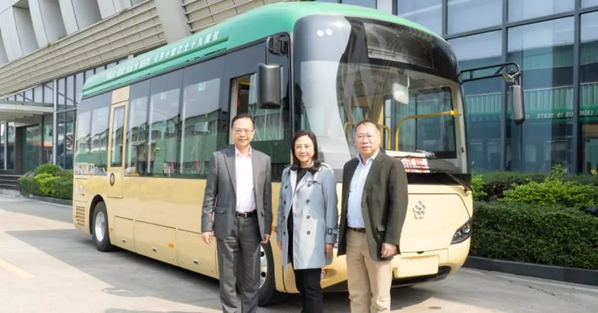 3議員珠海考察新能源公交 19座電動小巴本周到港路試