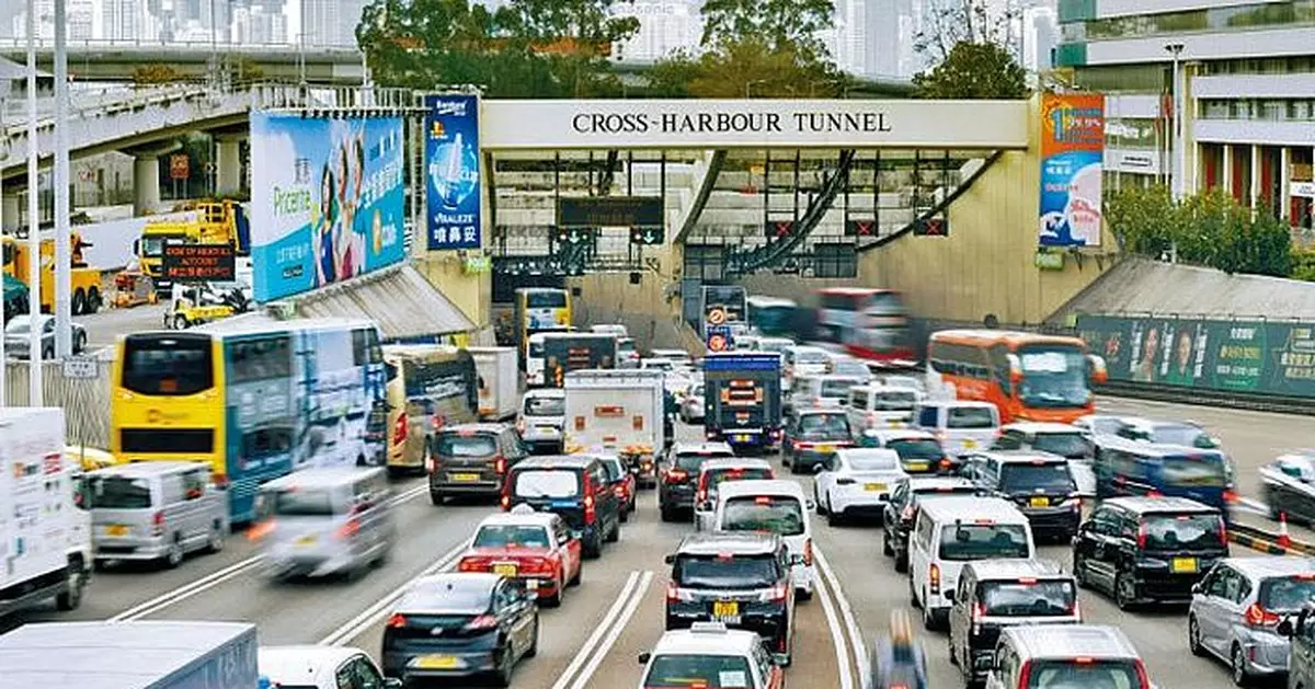 易志明憂三隧分流方案增白牌車 運輸署稱較現收費低