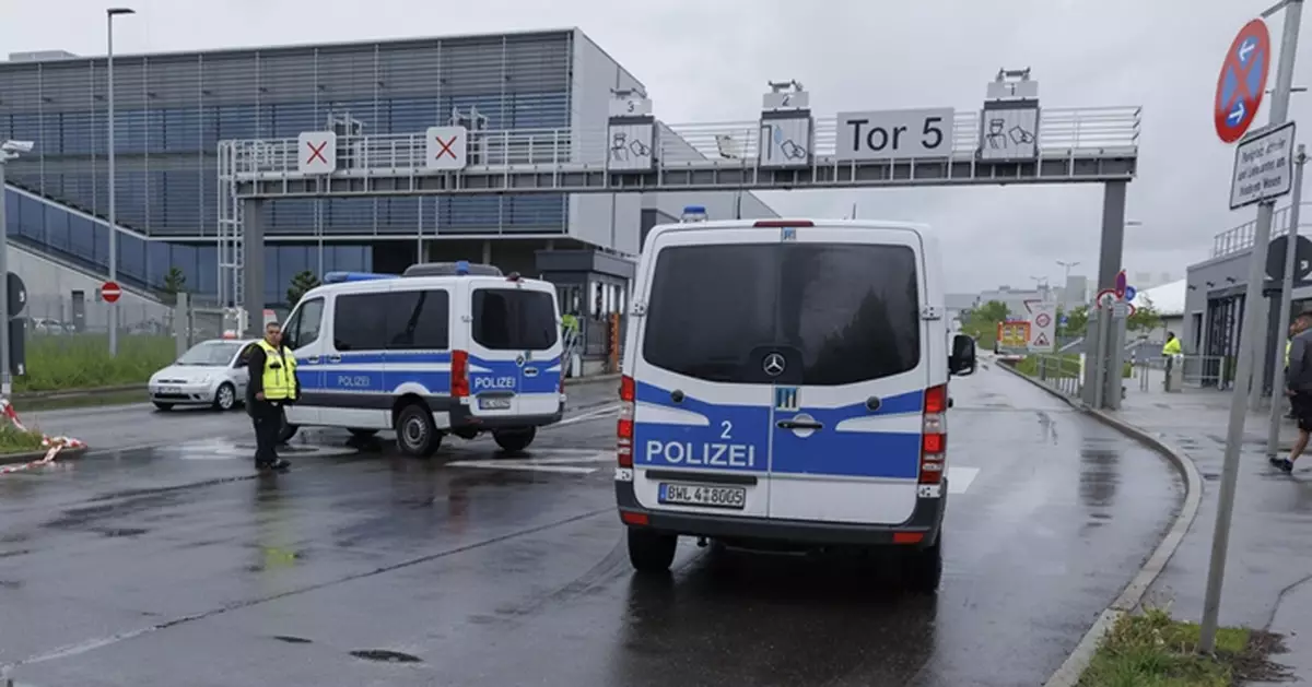 德國平治車廠爆槍擊釀兩死 槍手當場被捕警正調查動機