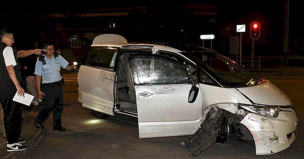 沙田七人車避警追截先後撞開5車 車身損毁嚴重男司機終棄車逃去