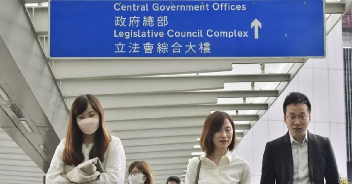 楊何蓓茵晤4公務員工會  華員會倡高中低層劃一加薪5.1%