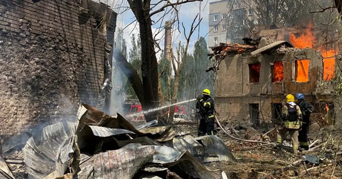 烏克蘭中部城市住宅區遭空襲 2歲女童死亡另22人傷