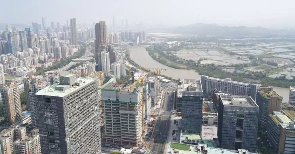 粵港澳大灣區發展辦公室於教育及職業博覽設攤位 介紹大灣區升學及就業機會