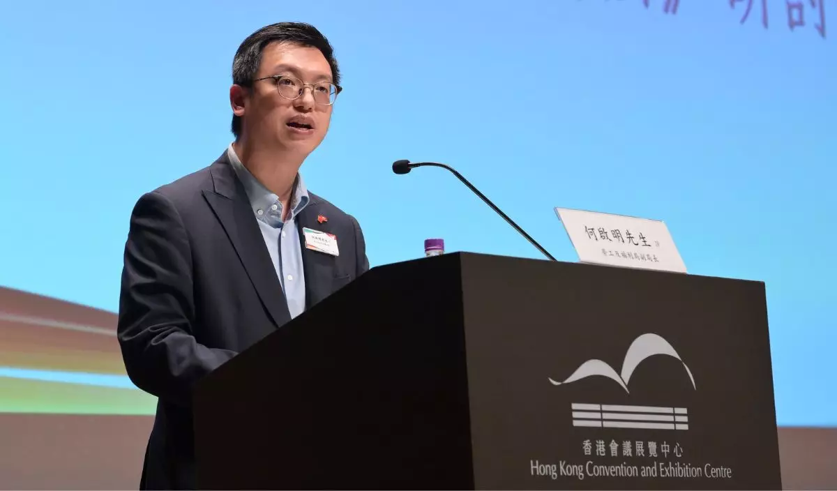 何啟明。資料圖片
