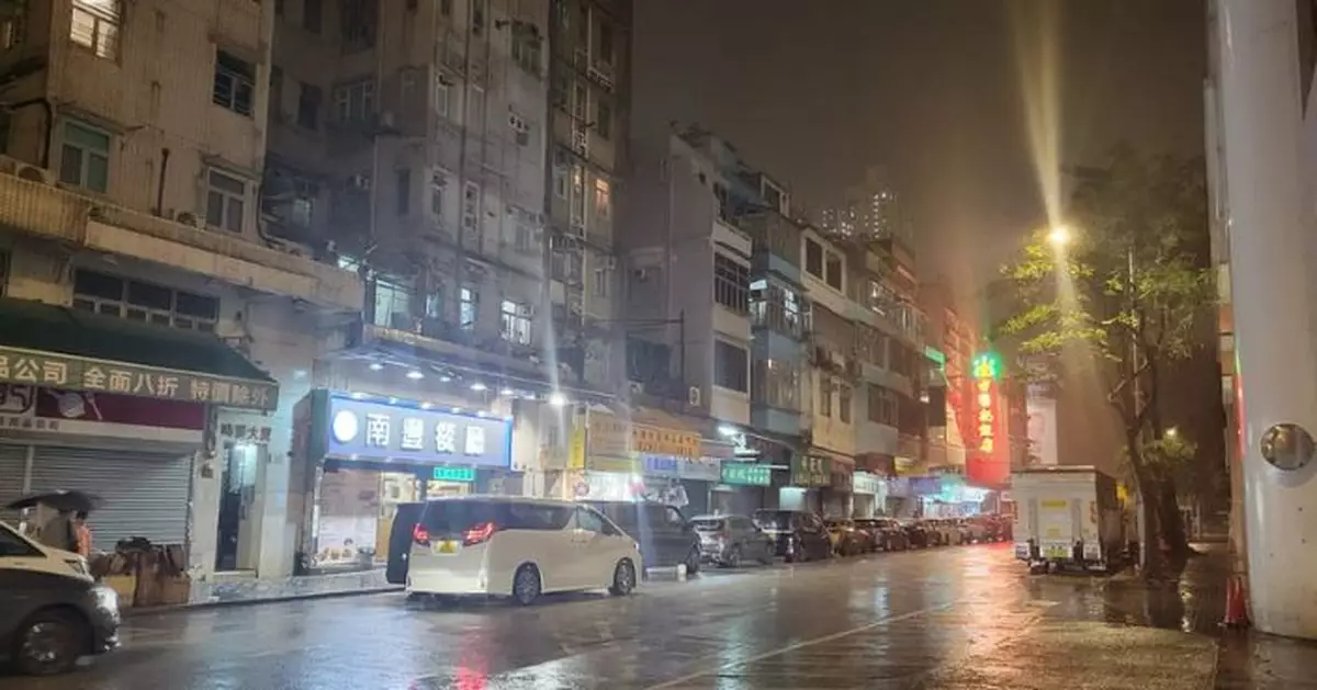 天文台改發紅色暴雨警告信號