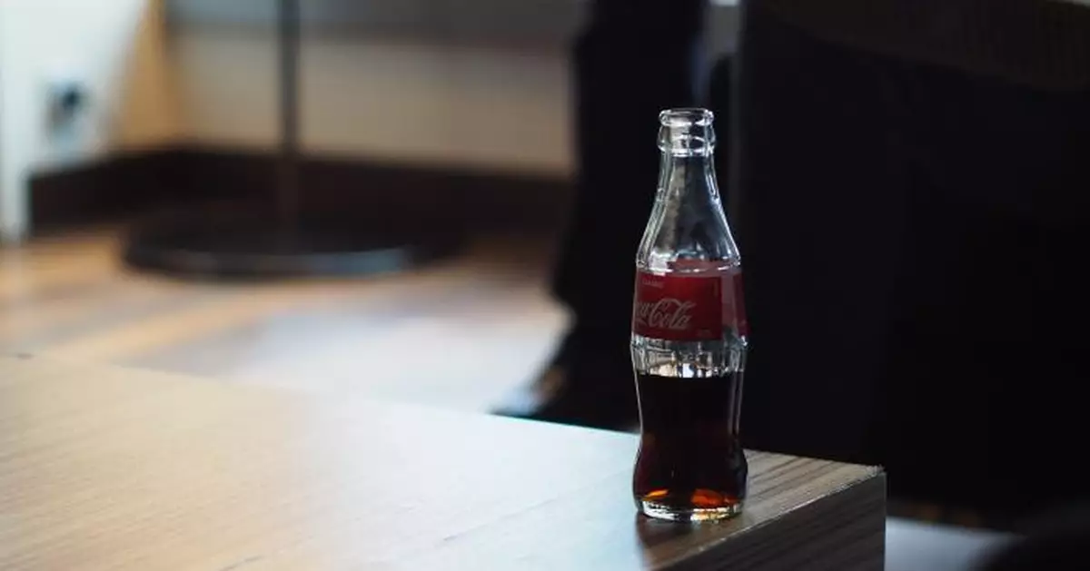 低血糖喝可樂重度上癮 英20歲女每天飲足4公升唔飲唔得！