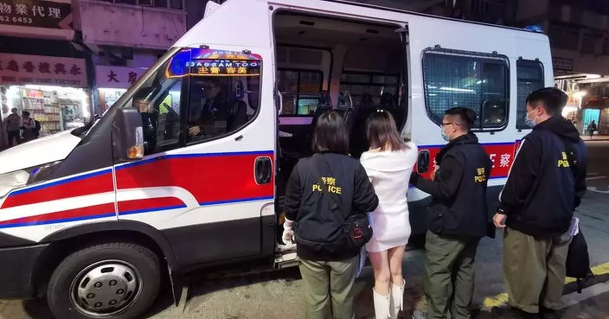 警方廟街打擊街頭賣淫 拘一名本地女子