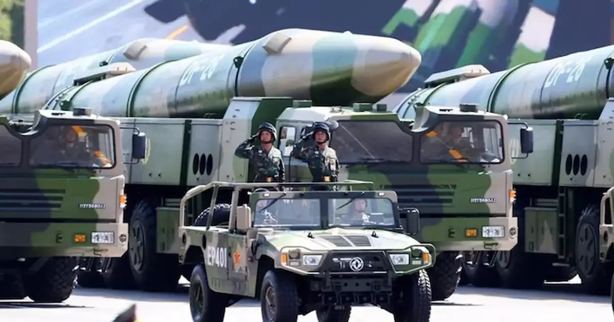 美航母提前進入攻擊戰位 中國艦艇抵近監視睇晒美國底牌