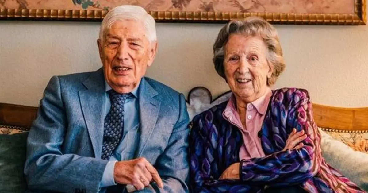 荷蘭93歲前首相與伴侶接受安樂死 兩人相愛70載終「攜手離世」