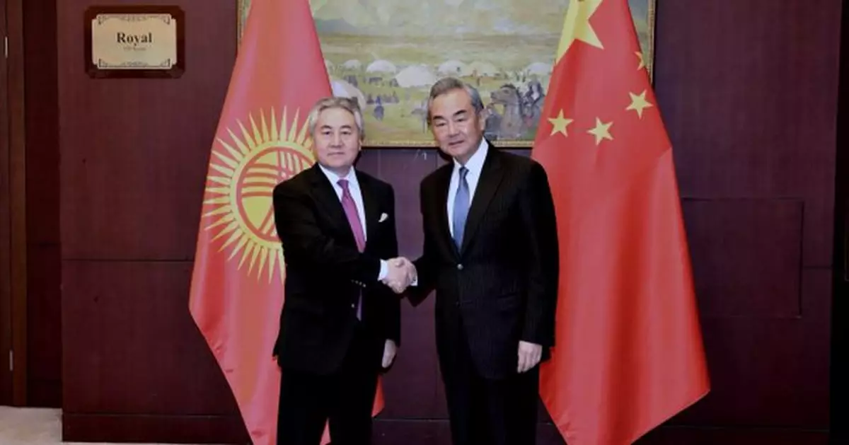 王毅晤吉爾吉斯外長：冀中吉深化政治互信並拓展互利合作