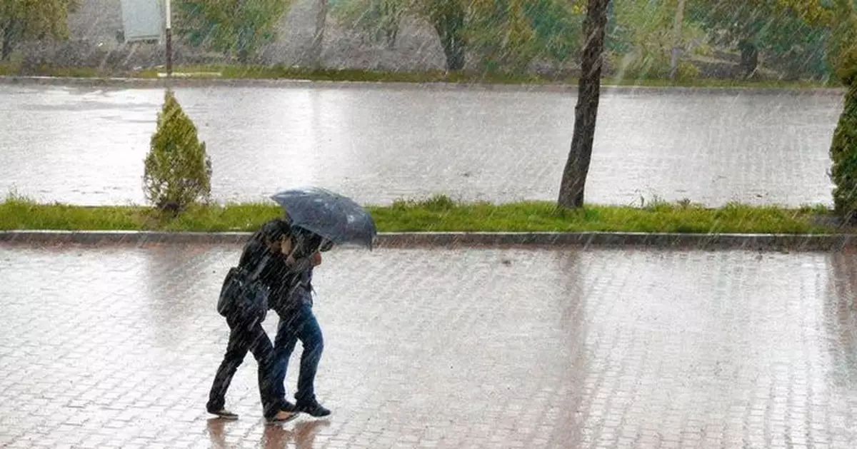 南韓中部暴雨成災至少一死 多處道路農田被浸