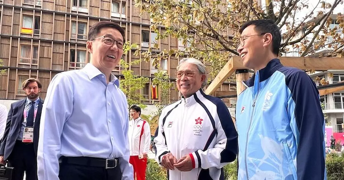 巴黎奧運｜韓正與楊潤雄選手村交流 齊願國家隊及港隊有好績