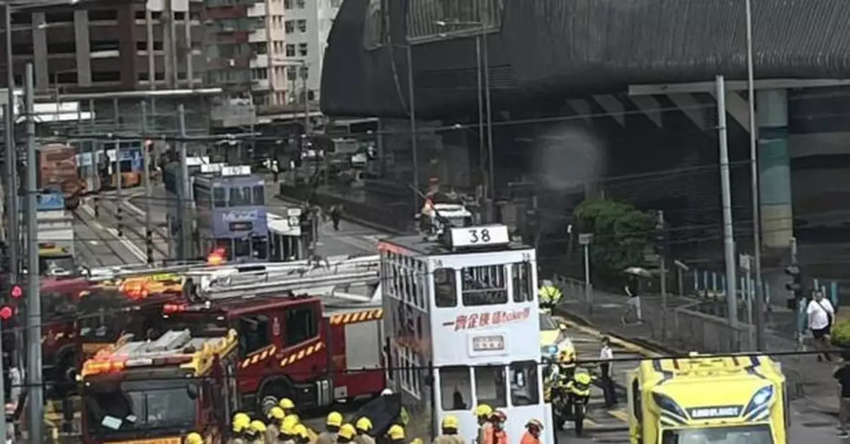 電車在西環撞倒途人其中一名女童不治　司機涉嫌危駕被捕