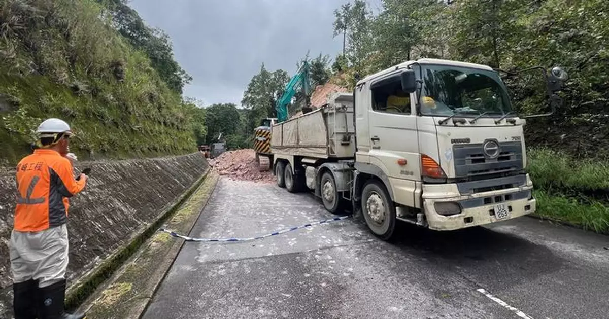 土力工程處：新娘潭路山泥傾瀉是近日持續大雨導致