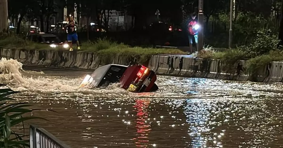 長沙灣荔枝角道爆水管 運輸署︰往旺角方向近蝴蝶谷道全線仍封閉