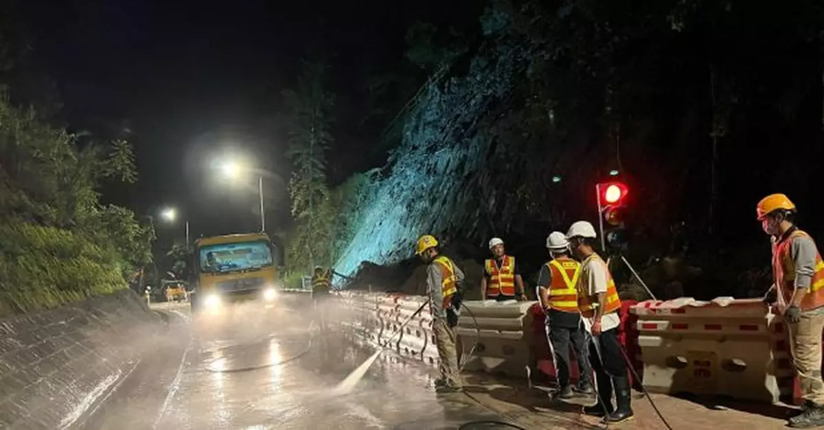 新娘潭路山泥傾瀉現場完成初步斜坡鞏固並重開一條行車線