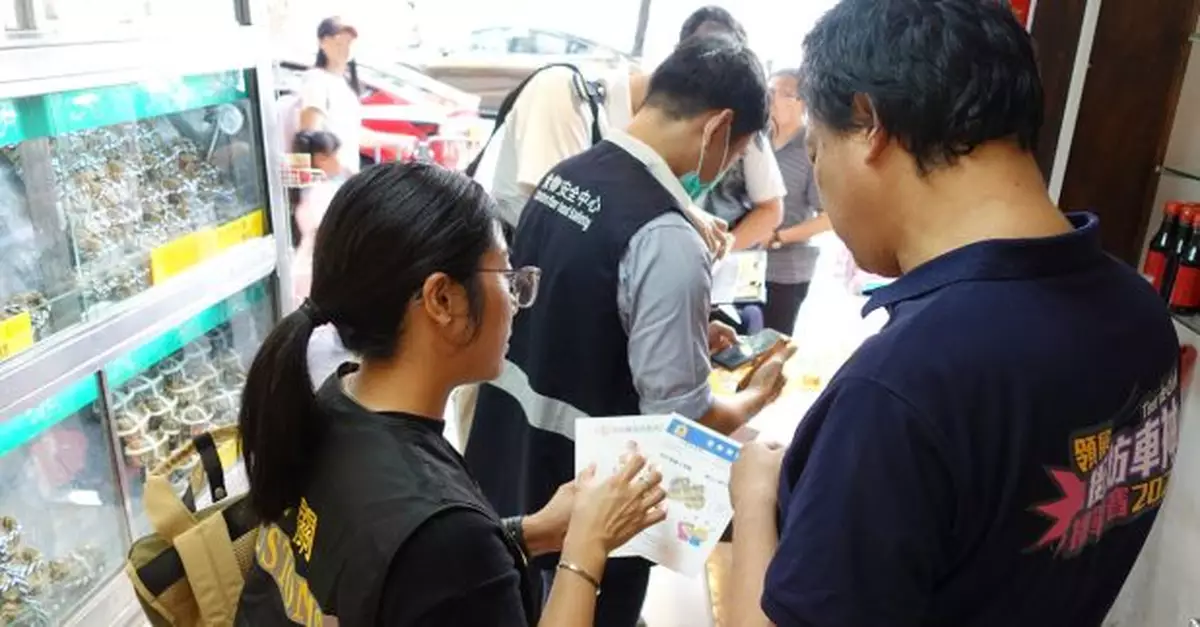 海關與食環署巡查42間大閘蟹零售店　暫未發現違法情況
