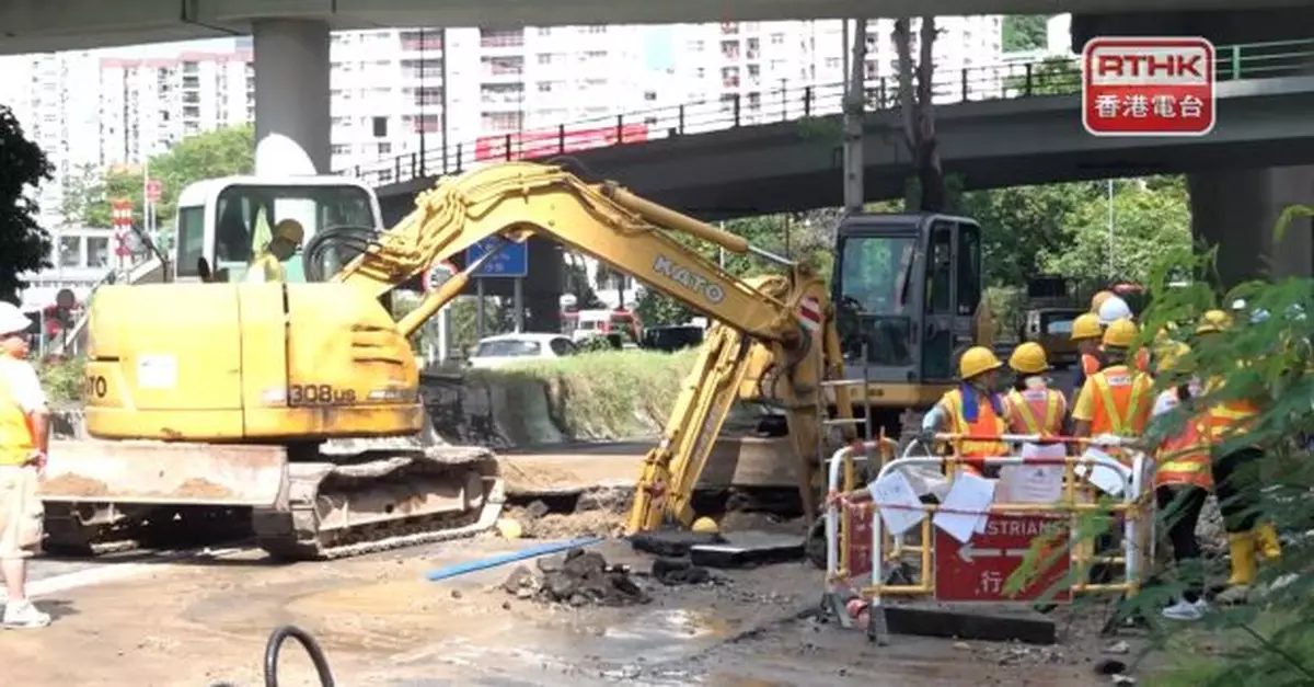 荔枝角道往旺角方向近蝴蝶谷道全線現已解封