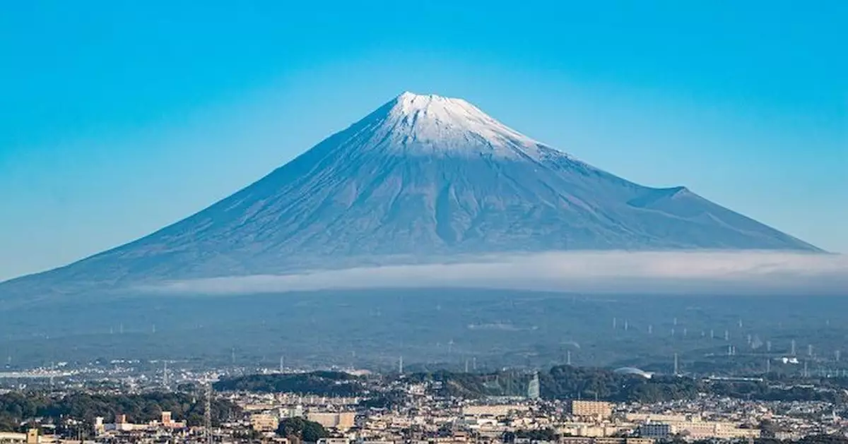 富士山頂初冠雪「遲到」終出現 打破130年紀錄