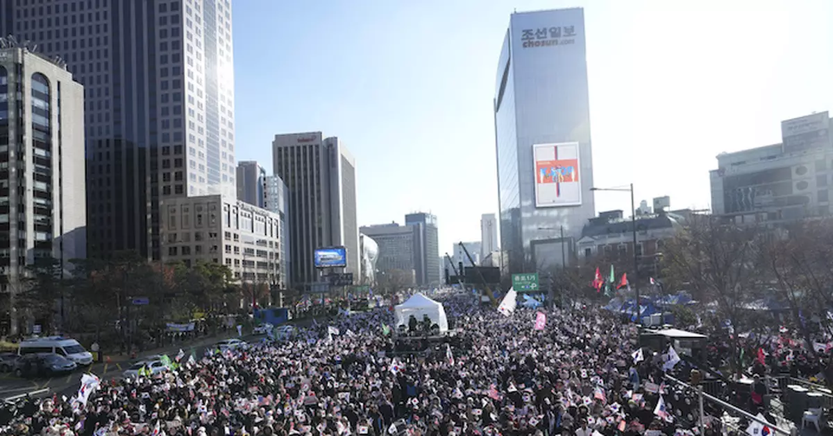 要求尹錫悅下台 南韓各地民眾到首爾國會外示威