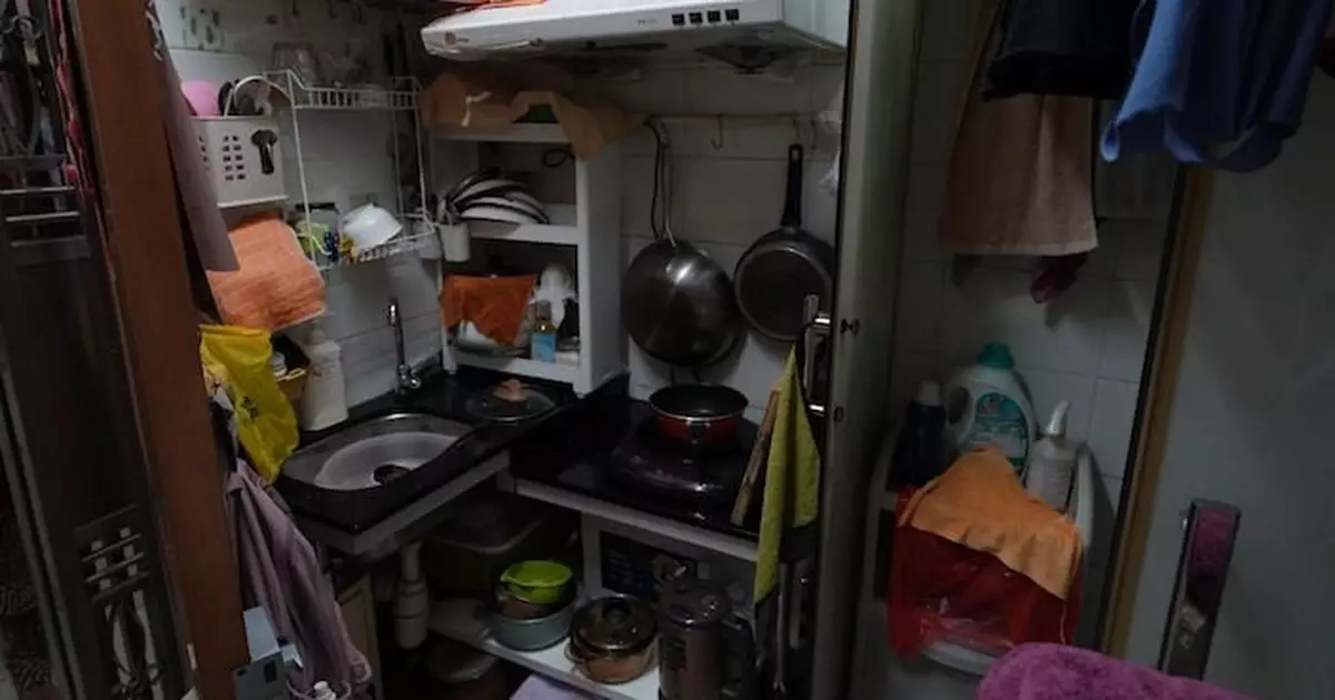 鄧家彪倡規管簡樸房實施期可稍為寬鬆 團體倡漸減淘汰單位數量　