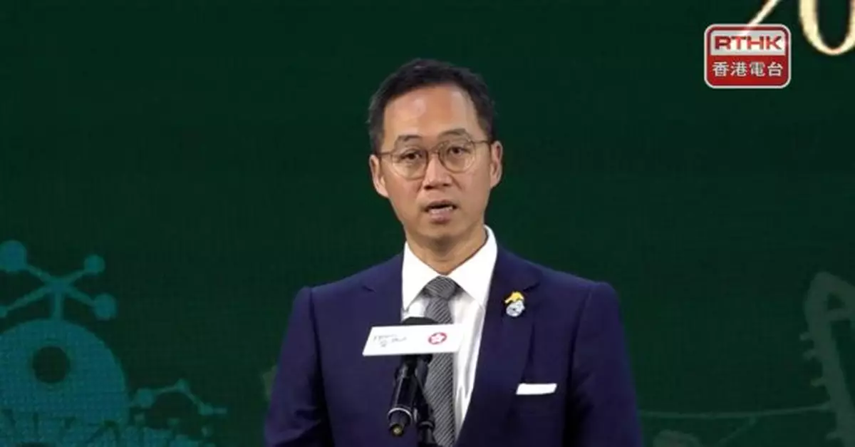 龐建貽稱大熊貓沿用原名「安安」寓意安定「可可」寓意有可能