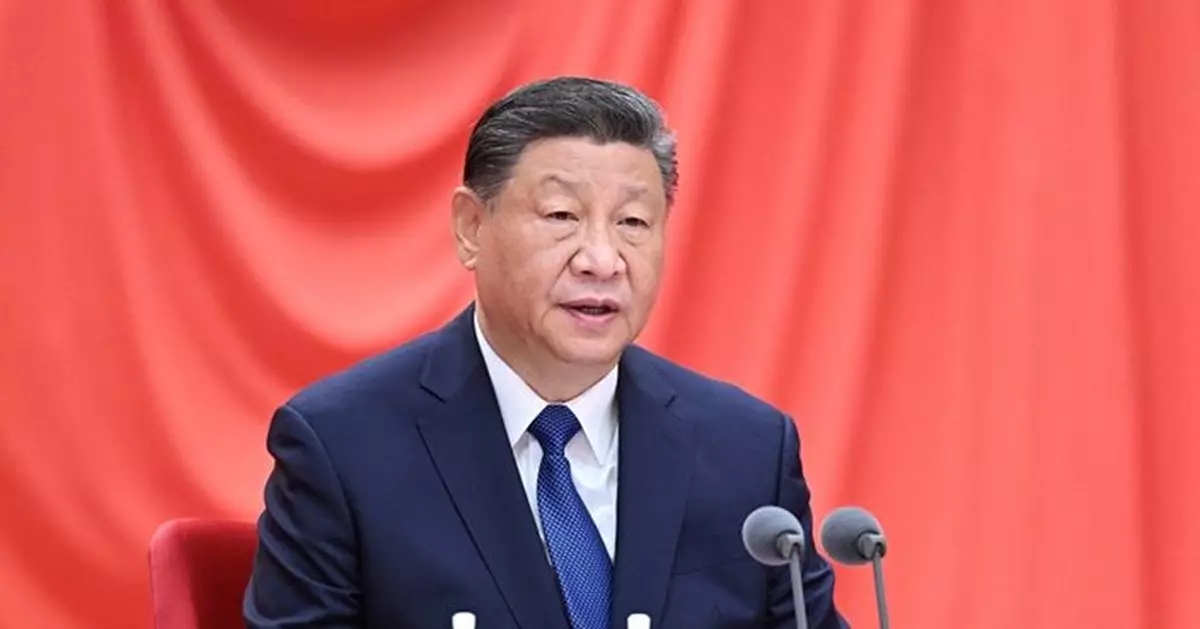 習近平等國家領導人春節前夕看望百多名老同志