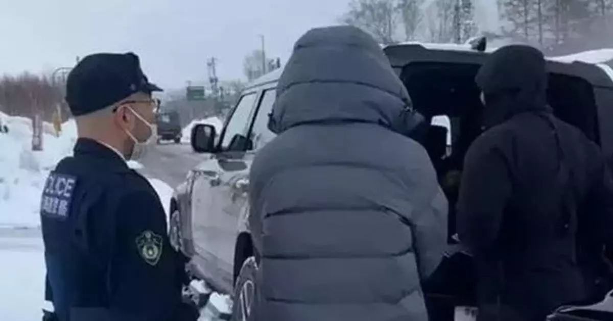 港女日本自駕遊撞車 不滿當地車主「刮痕都冇」下報警 網批：影衰香港人