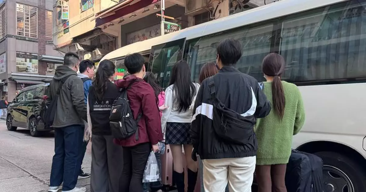 警方聯同入境處新界南區反黑工及掃黃 共拘27名男女