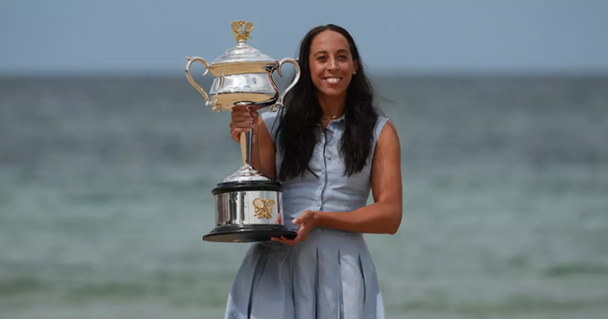 澳網女單姬絲封后　盤數2:1挫一姐莎芭蓮卡