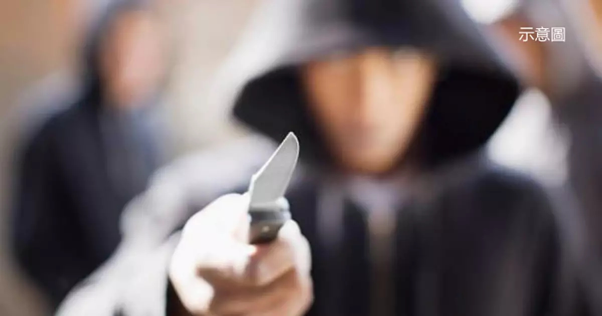 17歲少年網購刀具殺3女童 英網或加強身份審核買刀需提供證明