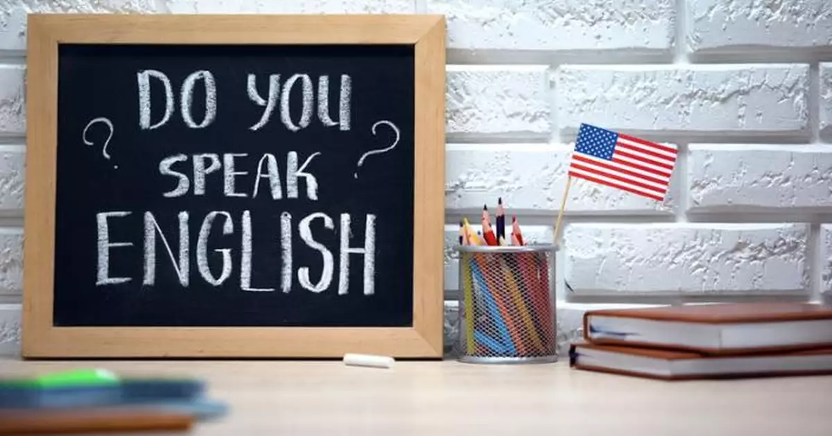 美國人瘋狂迷戀英式英語？教授著書分析原因：流媒體加互聯網影響