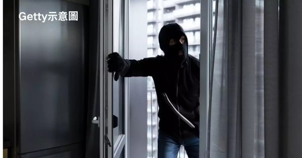 專挑凌晨戴頭套作案！西班牙蒙面賊手法純熟 餐廳市政設施無一幸免