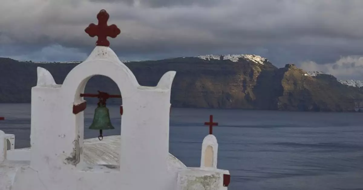 希臘聖托里尼島宣布進入緊急狀態