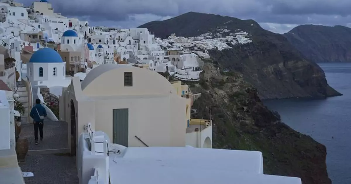 希臘聖托里尼島附近海域連續6日地震 料再多幾百人撤走