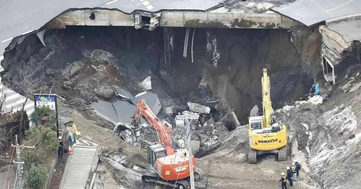 日本埼玉縣路陷事故 當局再度被迫暫停搜救受困坑內貨車司機