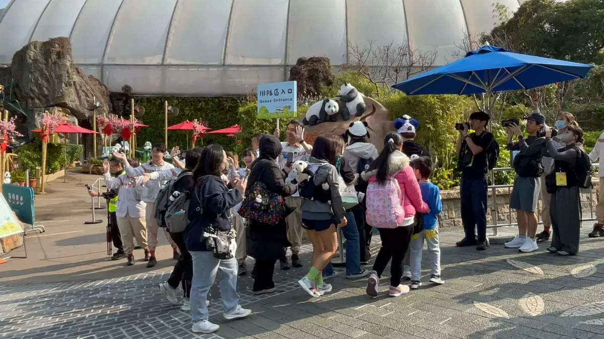巴士的報記者攝