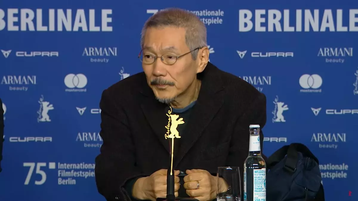 洪尚秀獨自出席記者會(網上圖片)