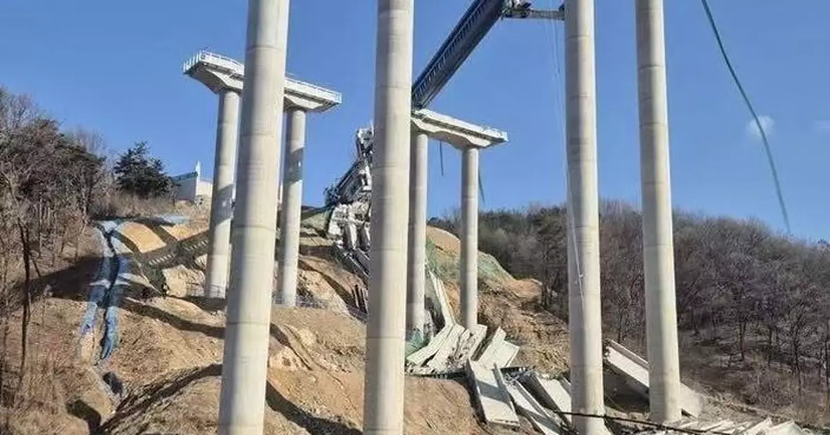 南韓興建中公路橋倒塌至少3死5傷 央視：死者包括兩名中國工人